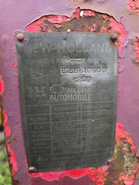New Holland s268