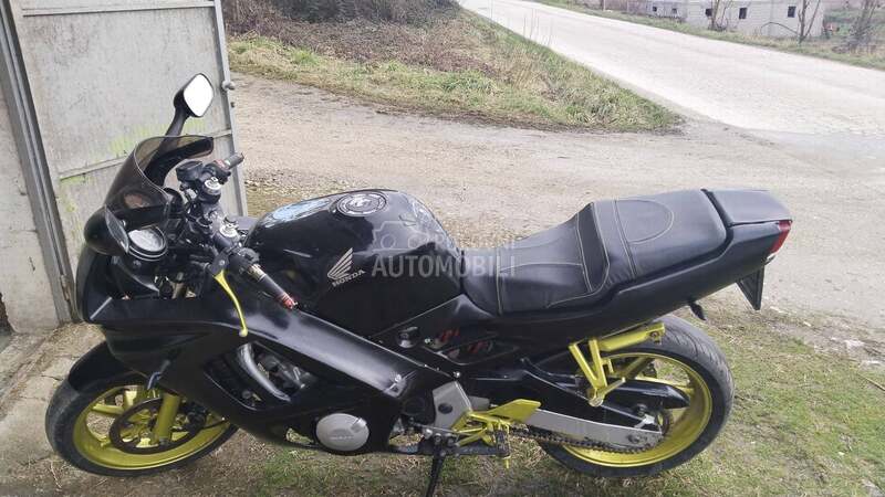 Honda CBR F2