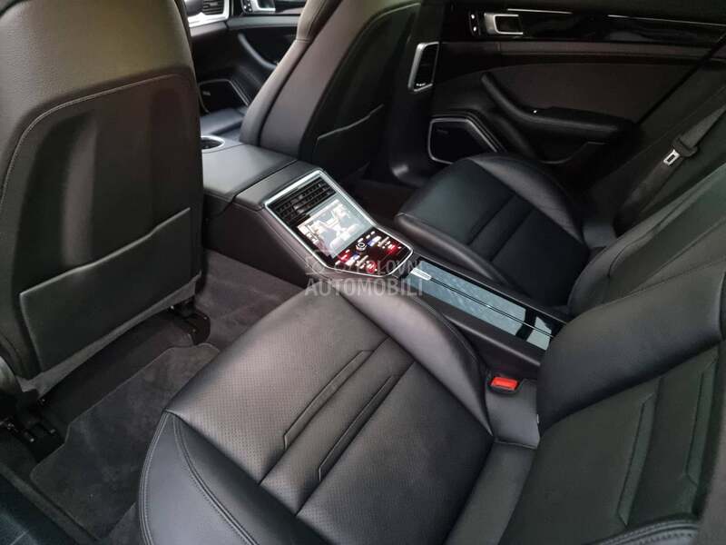 Porsche Panamera 4S