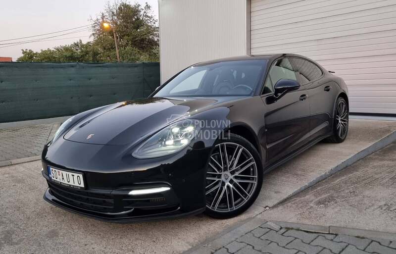 Porsche Panamera 4S