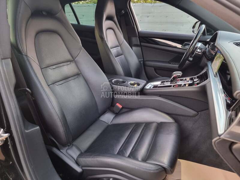 Porsche Panamera 4S
