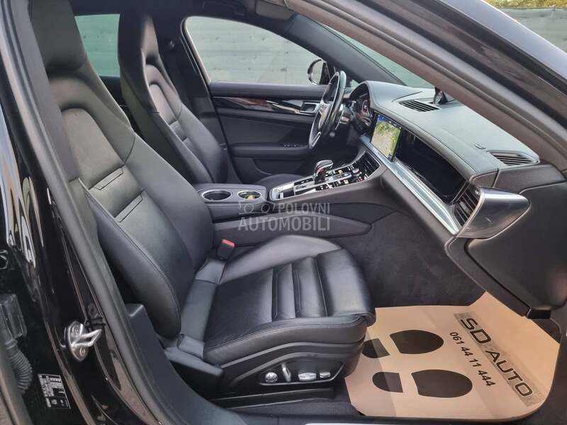 Porsche Panamera 4S