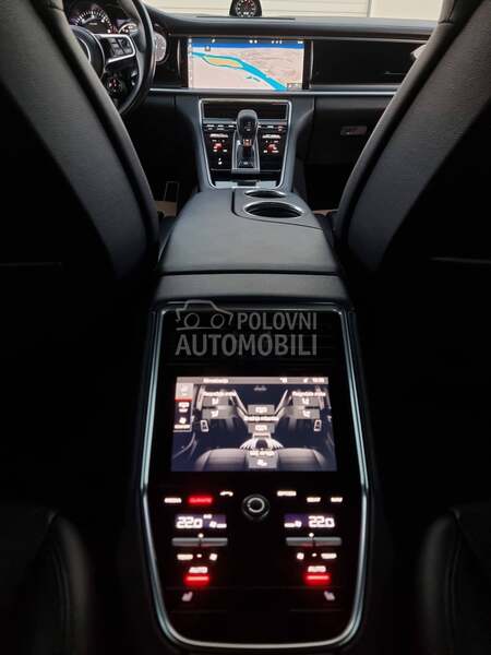 Porsche Panamera 4S