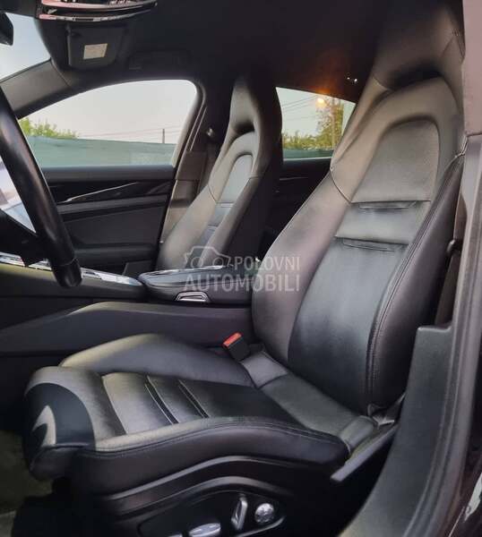 Porsche Panamera 4S