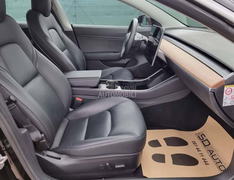 Tesla Model 3 Long Range