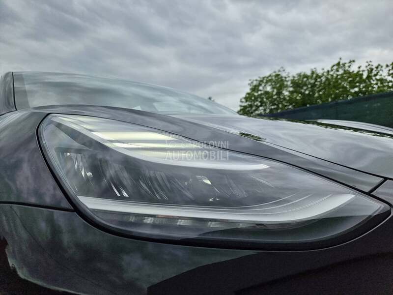 Tesla Model 3 Long Range
