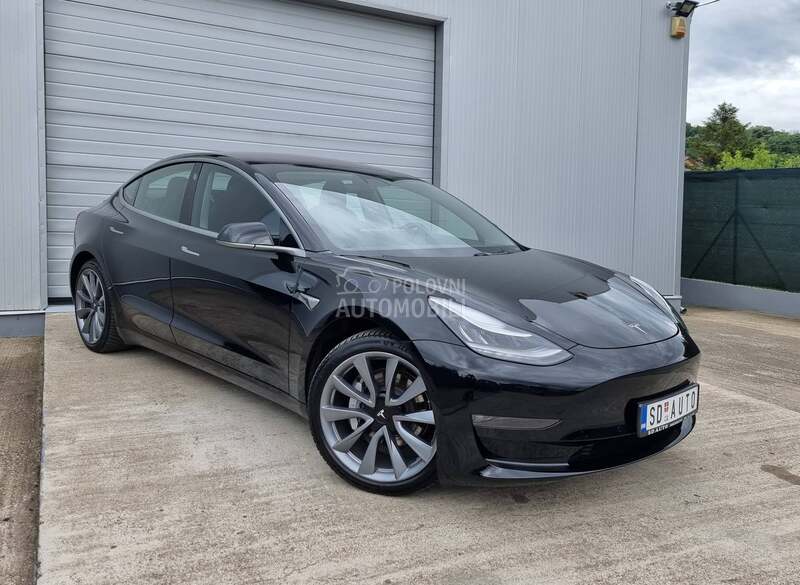 Tesla Model 3 Long Range