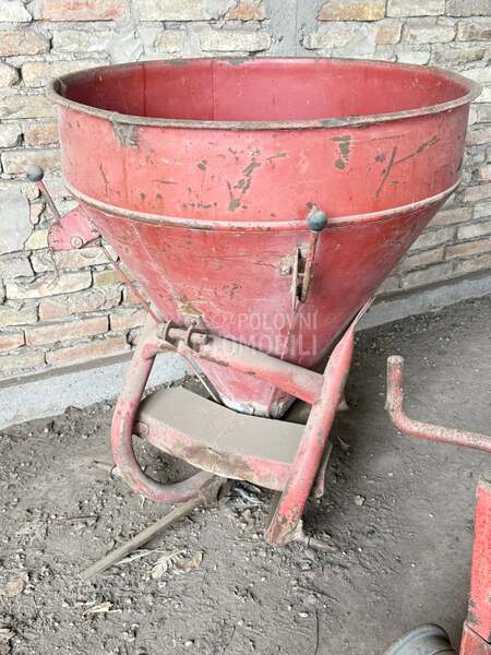 IMT ciklon rasipac 350kg