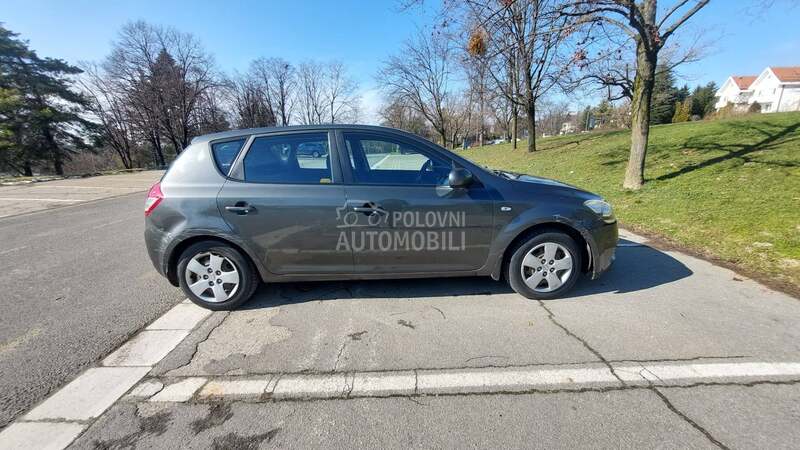 Kia cee`d 1.6 CRDI