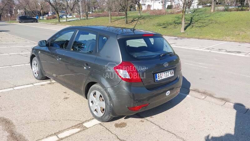 Kia cee`d 1.6 CRDI