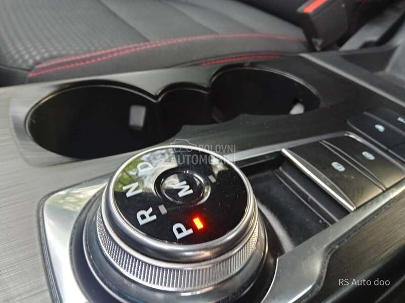 Ford Kuga St line 165E