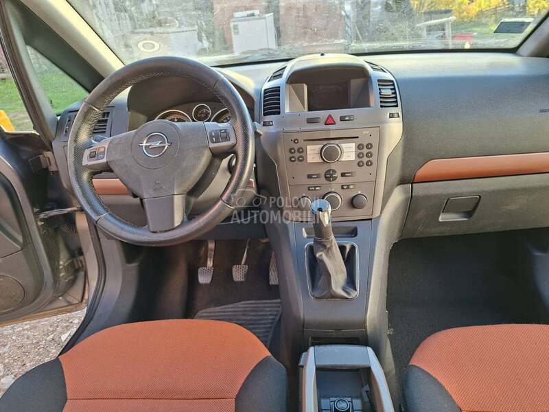 Opel Zafira 