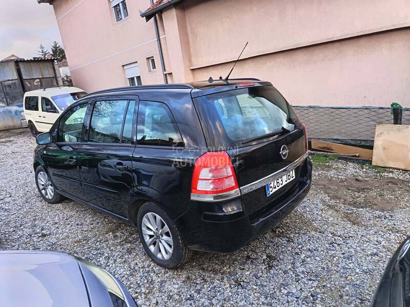Opel Zafira 