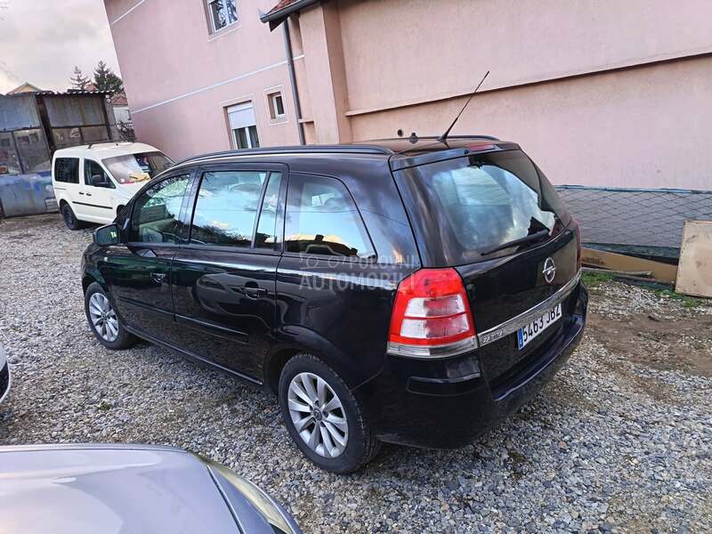 Opel Zafira 