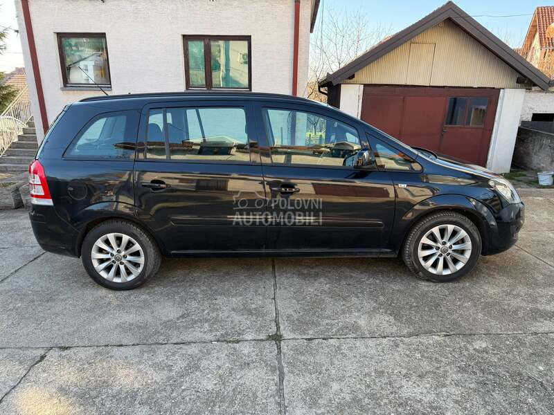 Opel Zafira 