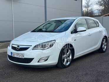 Opel Astra J sport