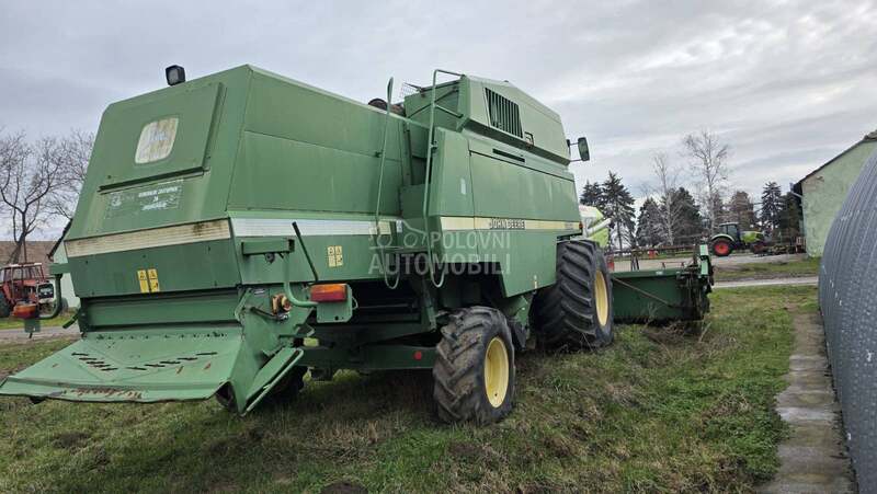 John Deere 2264