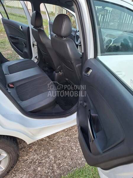 Opel Corsa D 