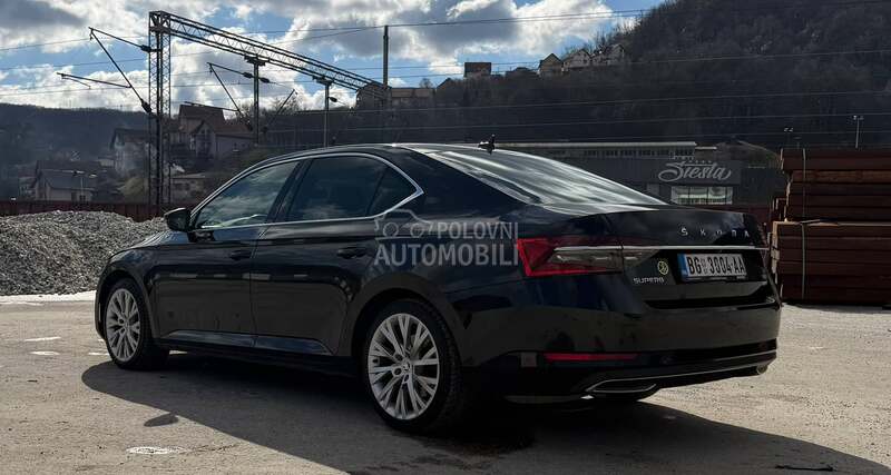 Škoda Superb 