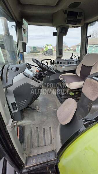 Claas Axion 820