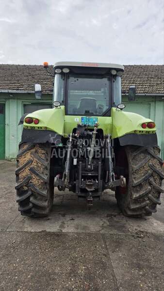 Claas Axion 820