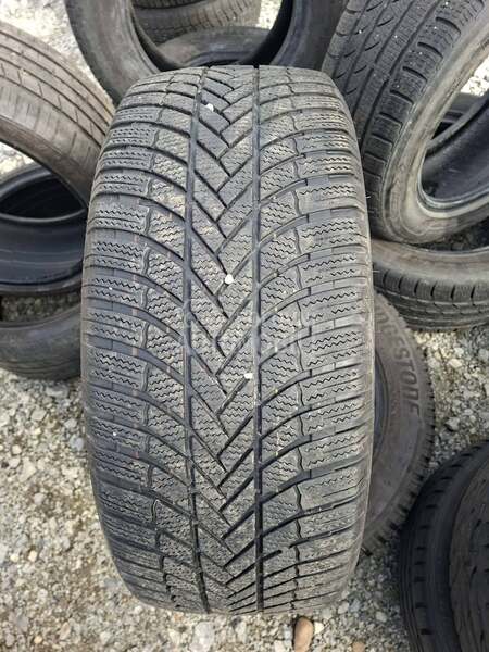 Bridgestone 235/55 R19 Zimska