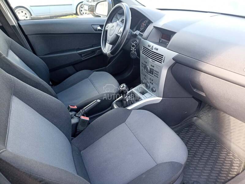 Opel Astra H classic