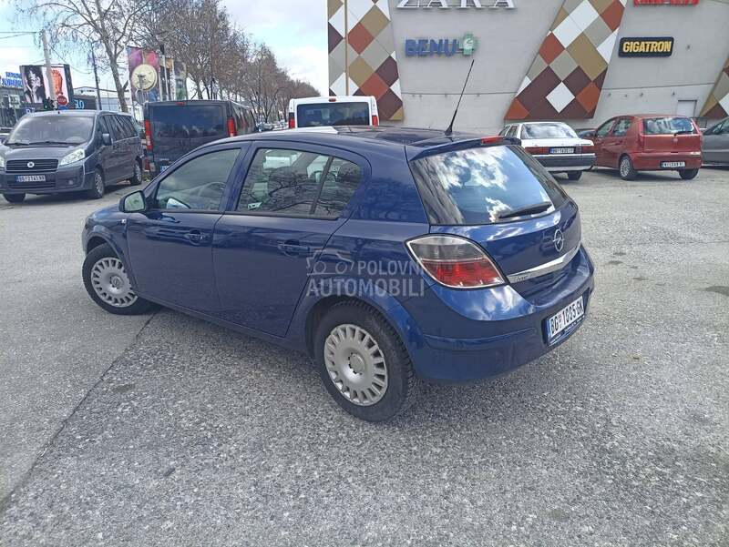 Opel Astra H classic