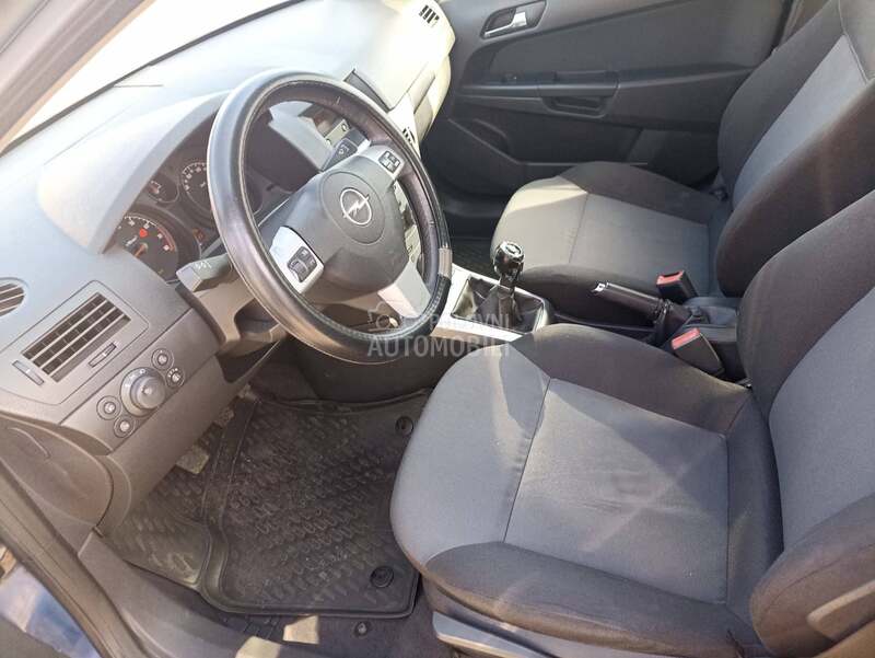 Opel Astra H classic