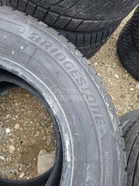 Bridgestone 245/65 R17 Zimska