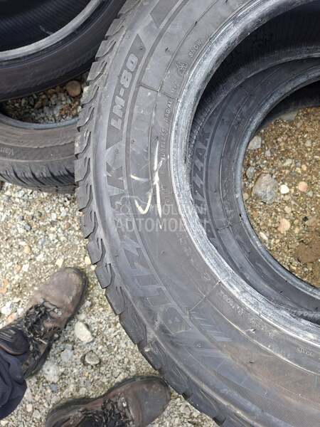 Bridgestone 245/65 R17 Zimska