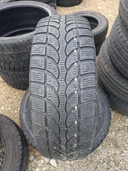 Bridgestone 245/65 R17 Zimska