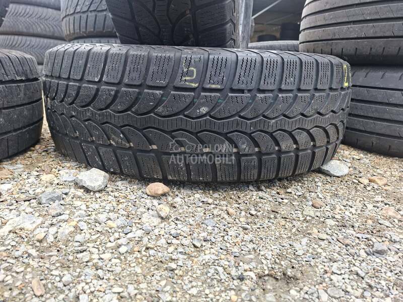 Bridgestone 245/65 R17 Zimska