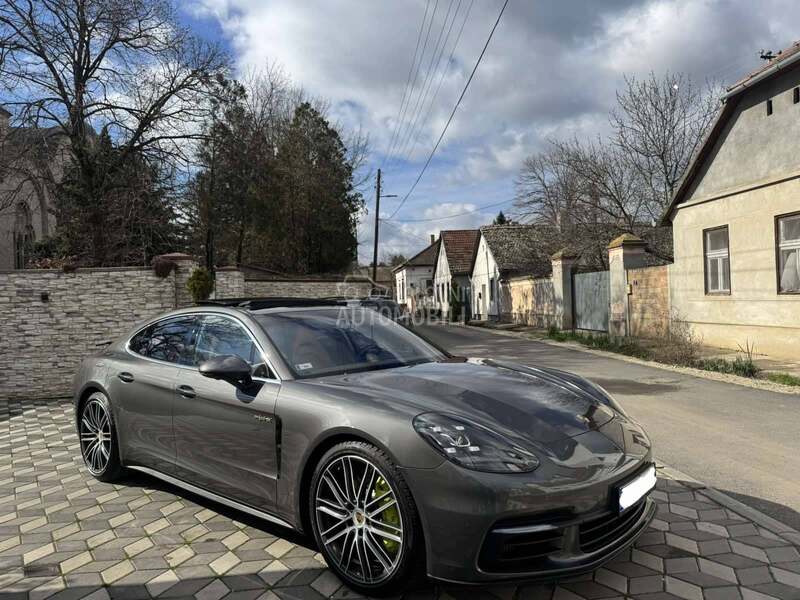 Porsche Panamera 4 e hibrid