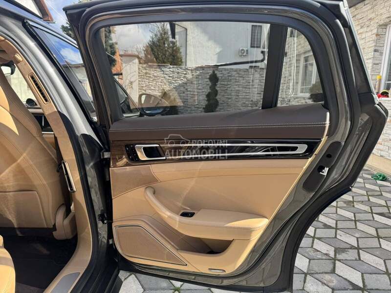 Porsche Panamera 4 e hibrid