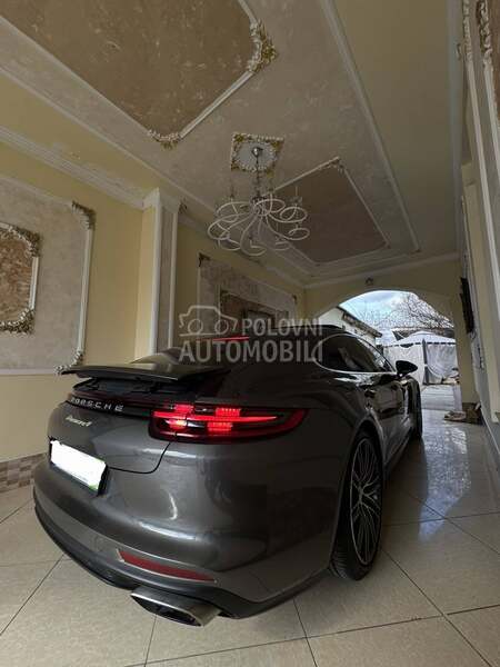Porsche Panamera 4 e hibrid