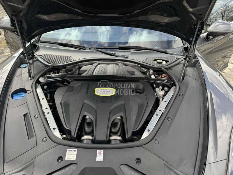 Porsche Panamera 4 e hibrid