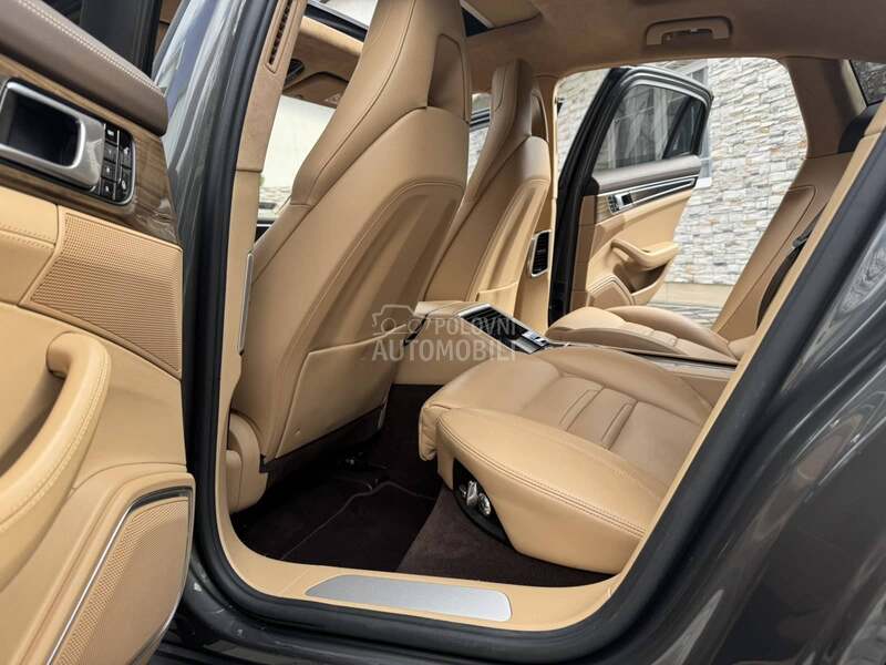 Porsche Panamera 4 e hibrid
