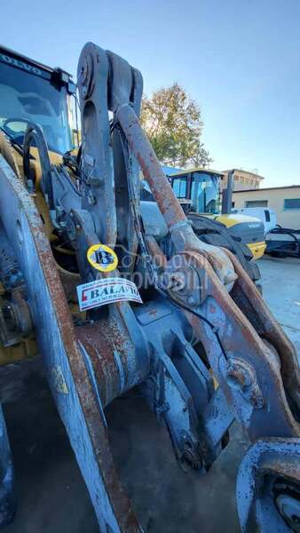 Podizni okvir za Volvo utovarivače