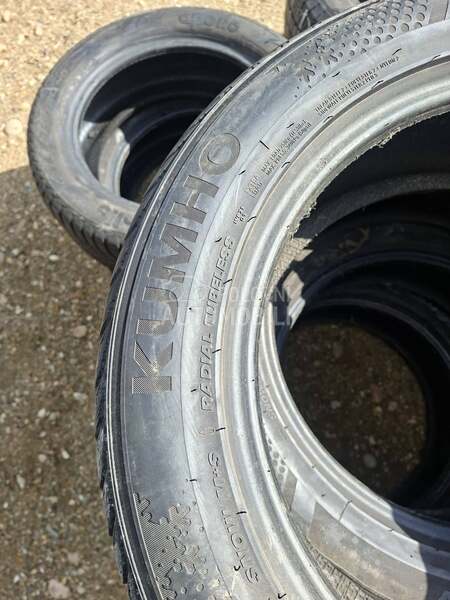 Kumho 215/55 R17 Zimska