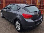 Opel Astra J 