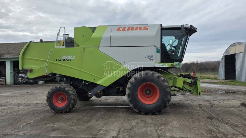 Claas Tucano 440