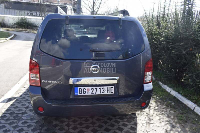 Nissan Pathfinder 