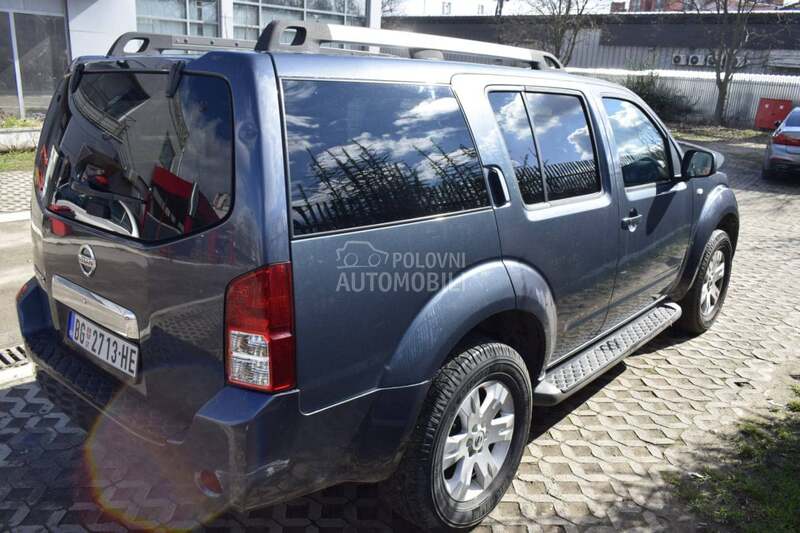Nissan Pathfinder 