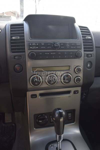 Nissan Pathfinder 