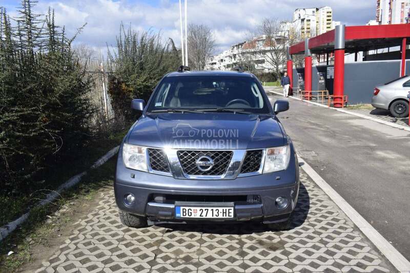 Nissan Pathfinder 