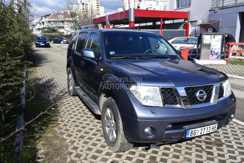 Nissan Pathfinder 