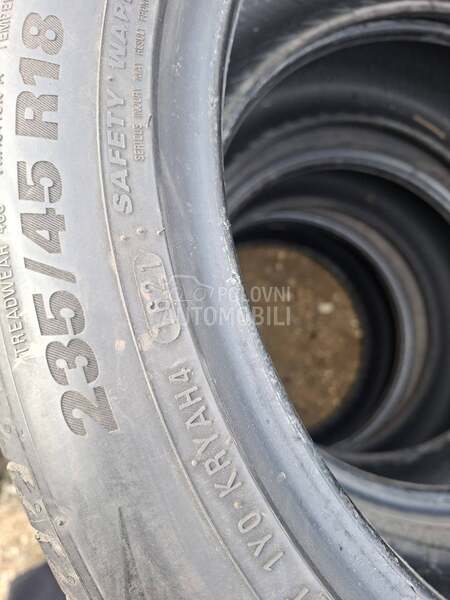 Kumho 235/45 R18 Letnja