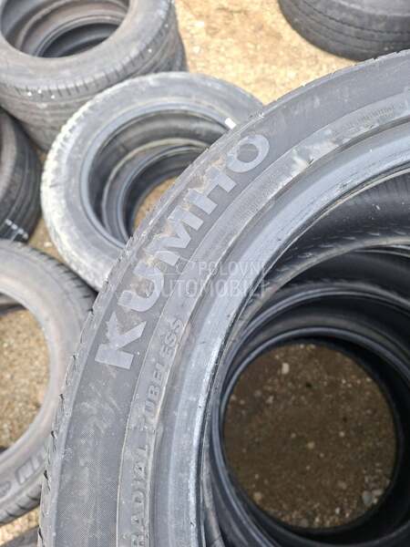 Kumho 235/45 R18 Letnja