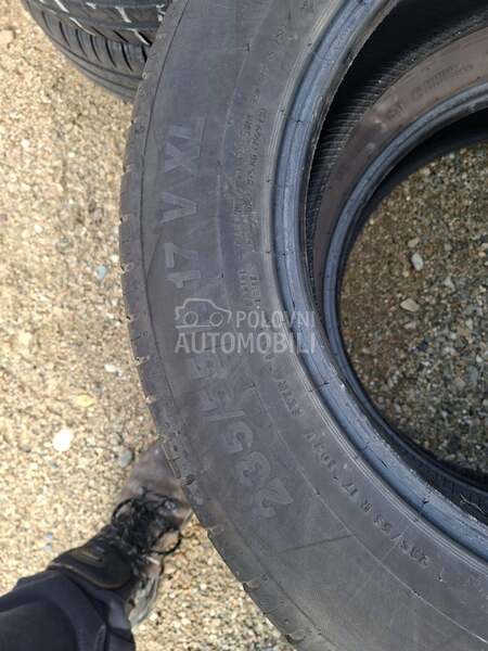 Continental 235/55 R17 Letnja